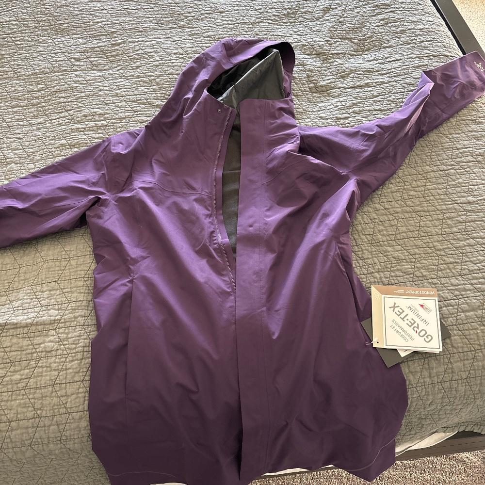 Arcteryx Solano Hoody Medium NWT